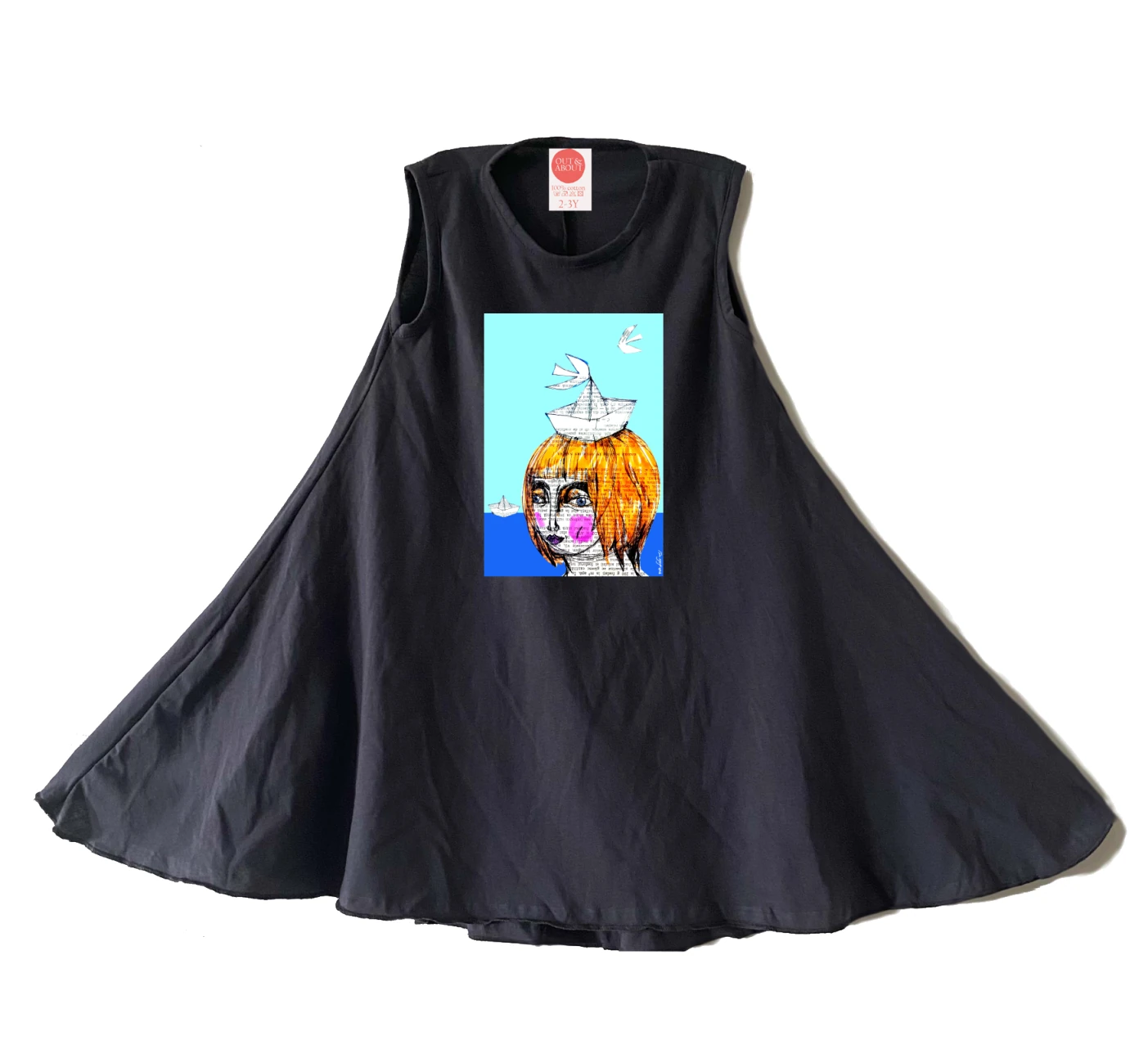 שמלה אישה עם סירת נייר