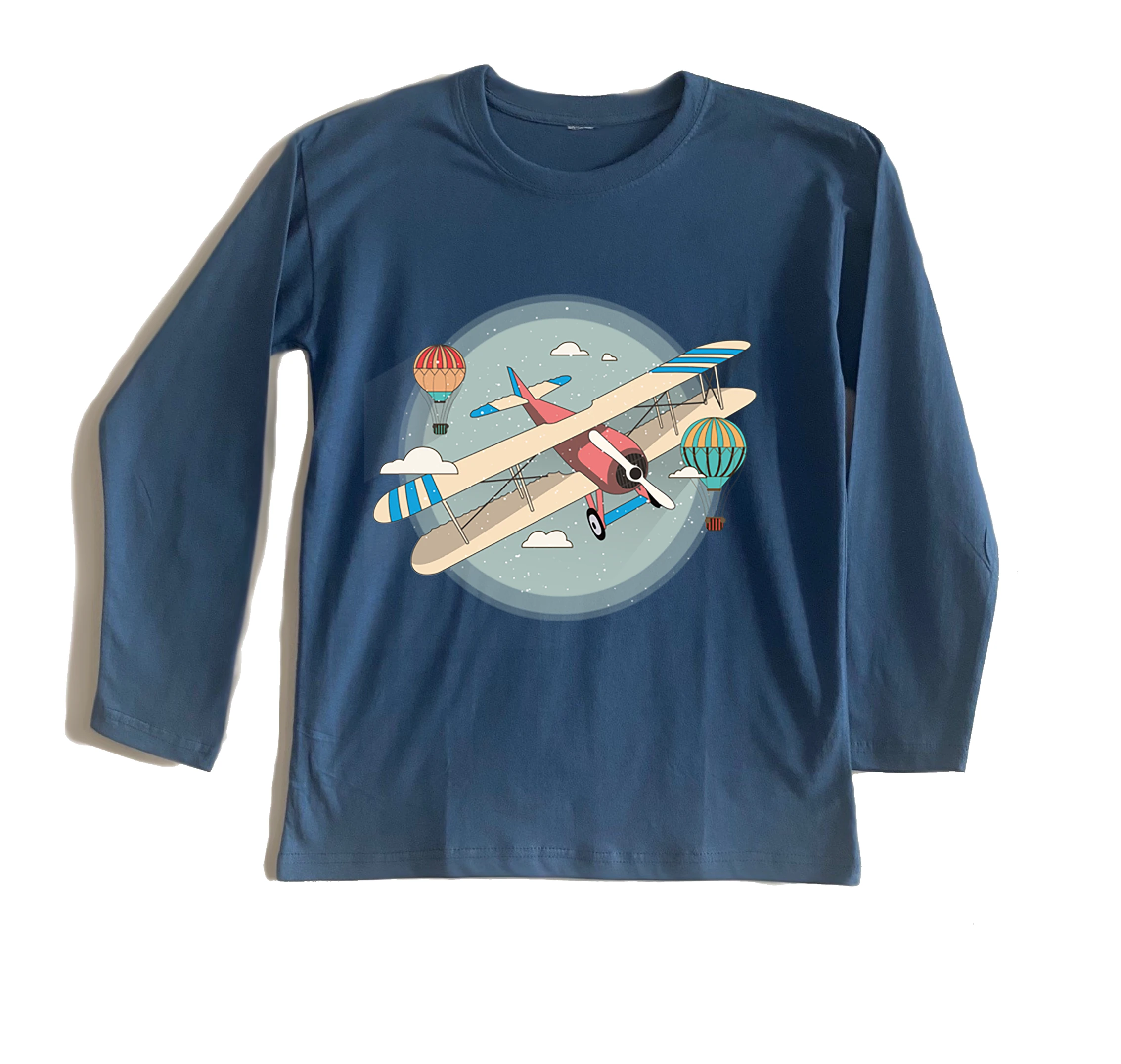 חולצה ארוכה מטוס בשמיים