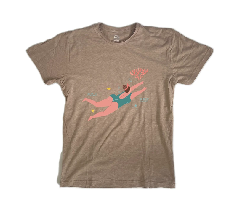 פרמיום טי שחייה בים