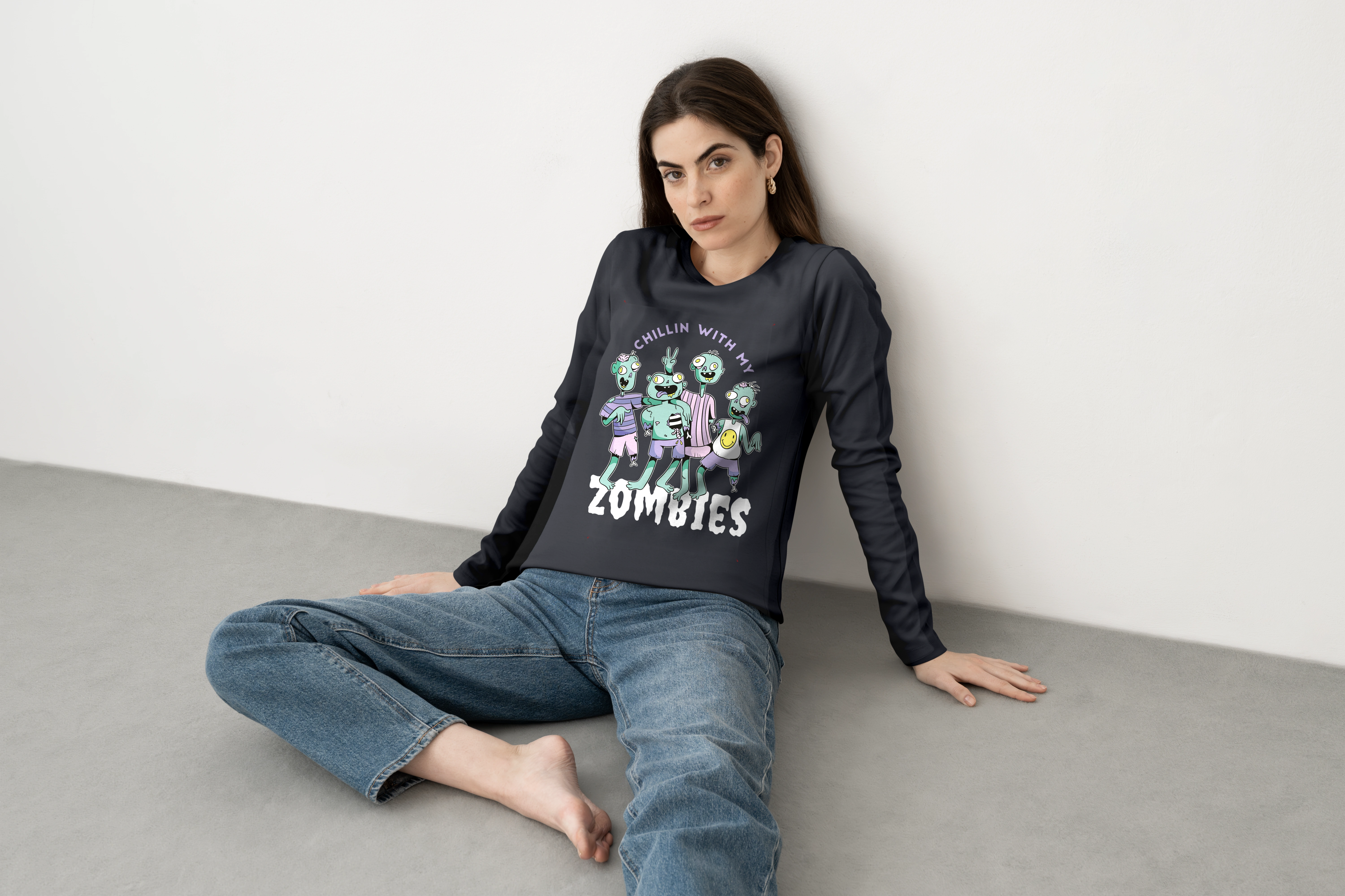 חולצה ארוכה chilling zombies