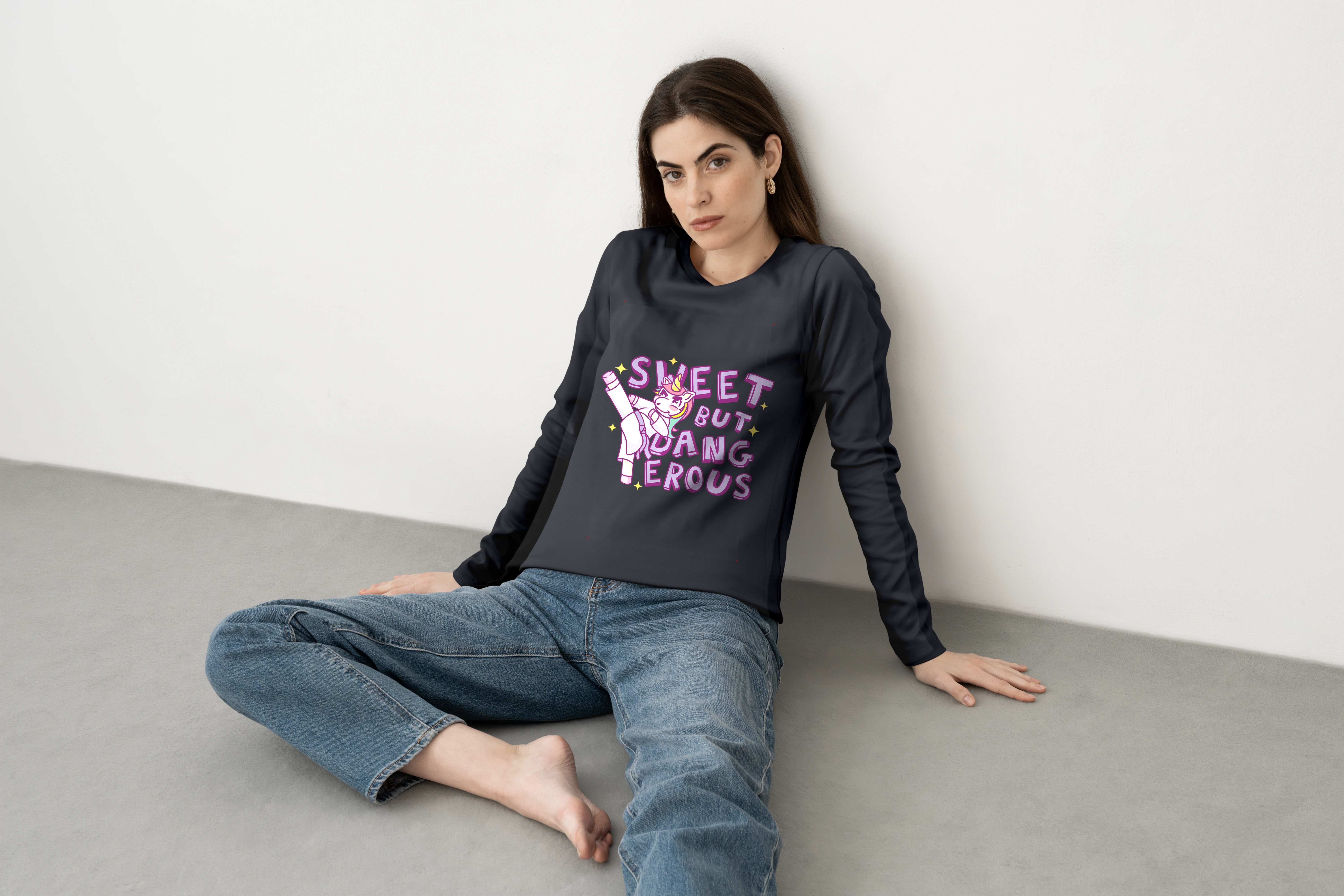 חולצה ארוכה חד קרן מסוכן