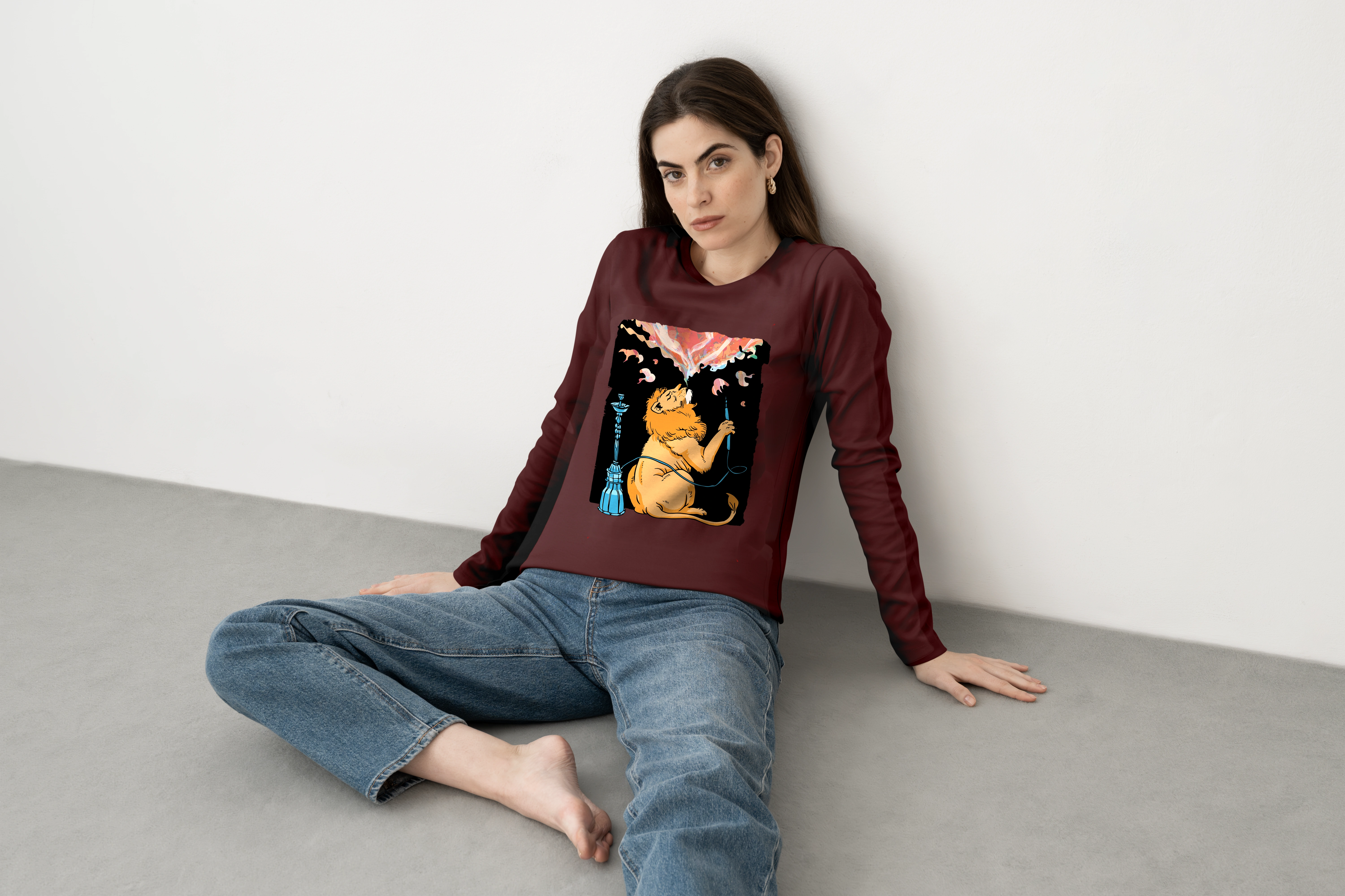 חולצה ארוכה אריה מעשן נרגילה