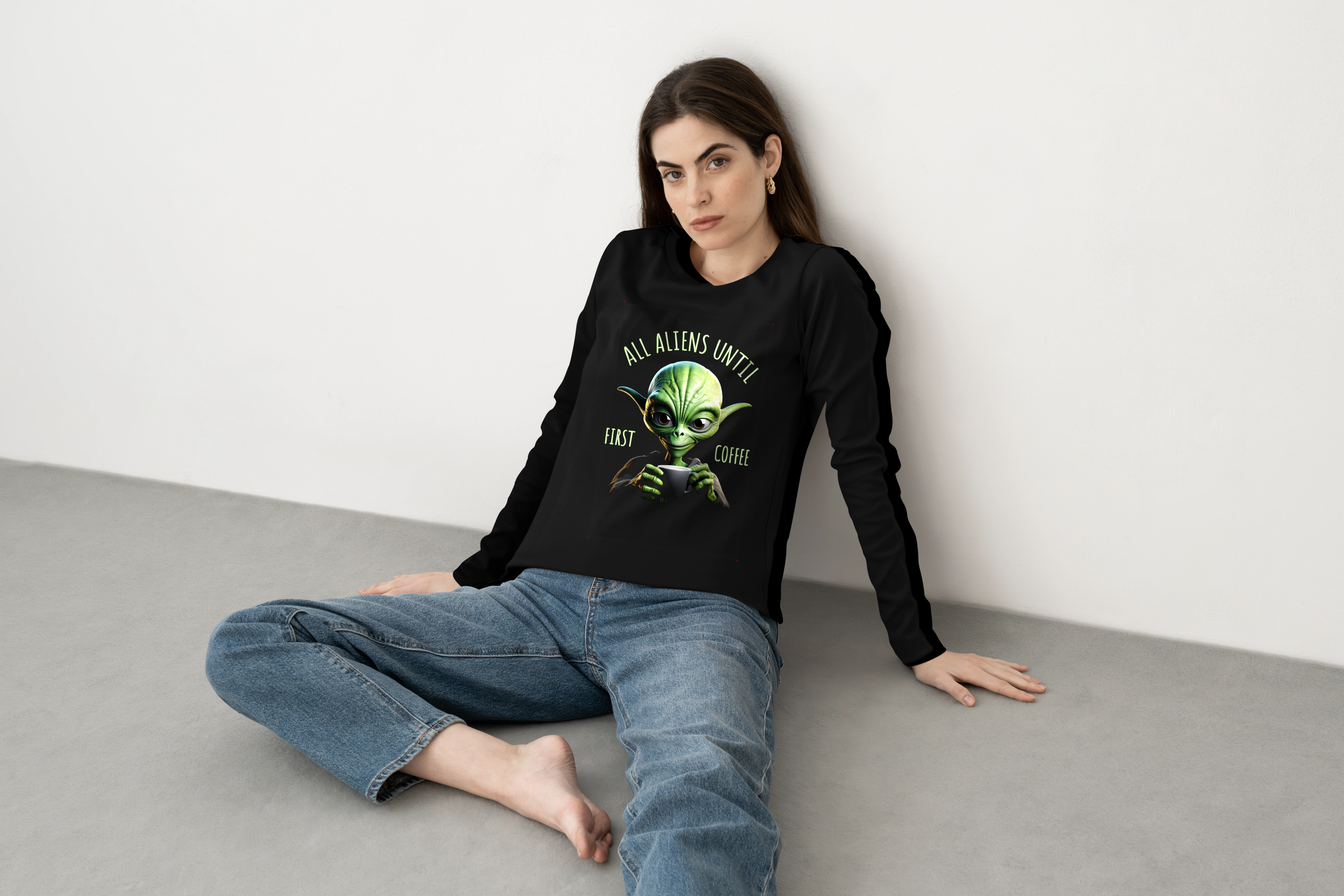 חולצה ארוכה קודם קפה ולפני חייזרים