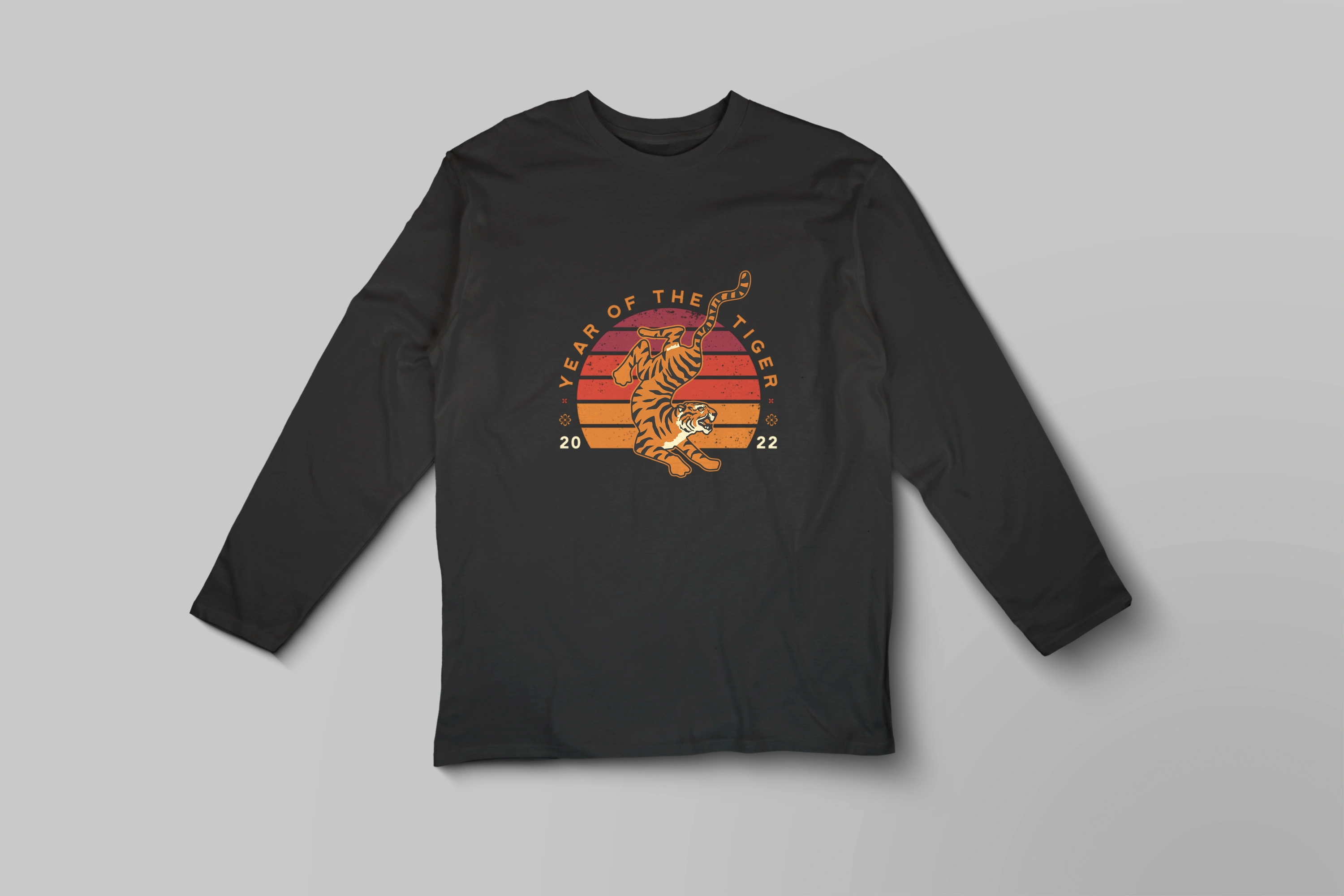 תצוגה חלופית של חולצה ארוכה שנת הנמר 2022