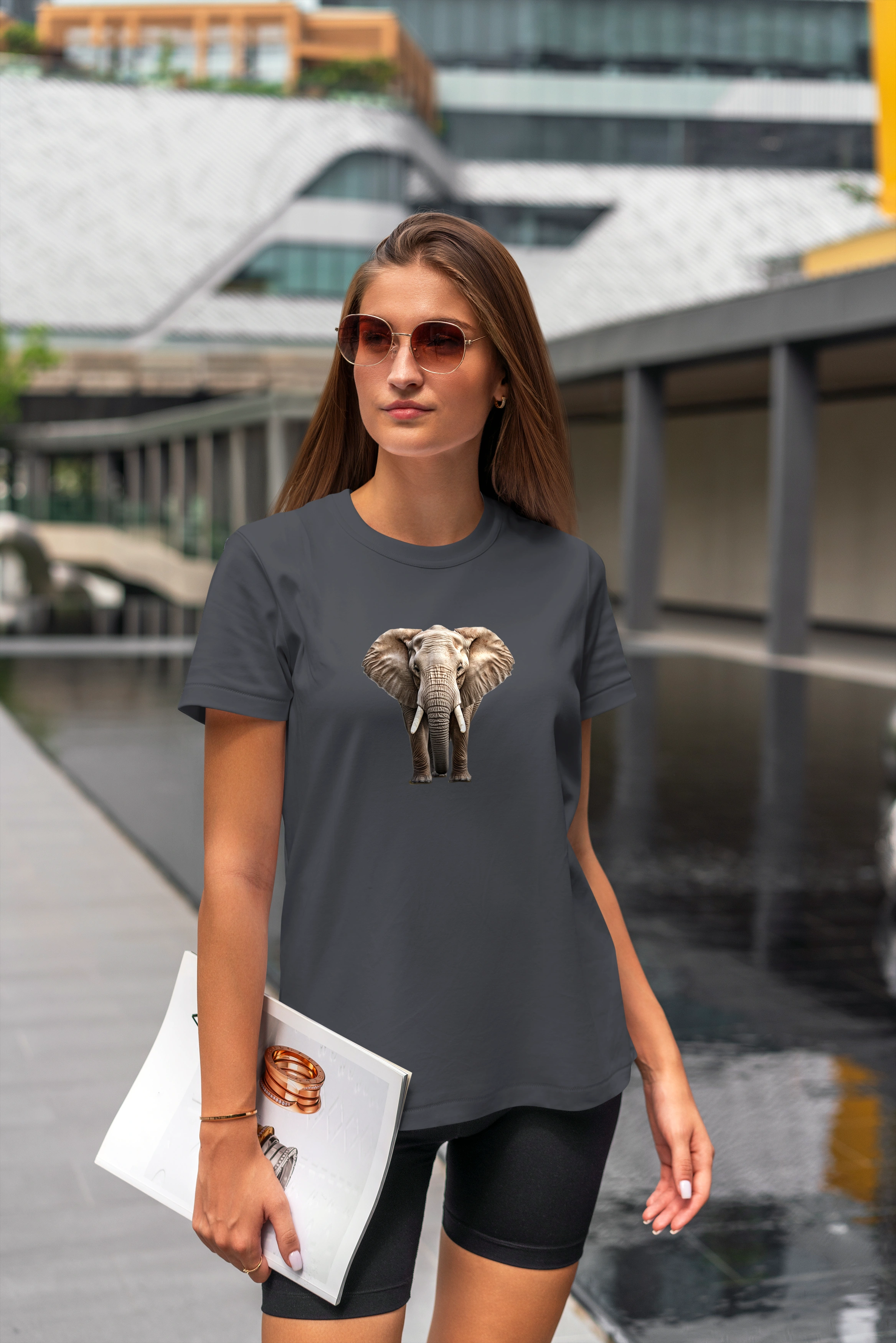 תצוגה חלופית של חולצה savannah elephant