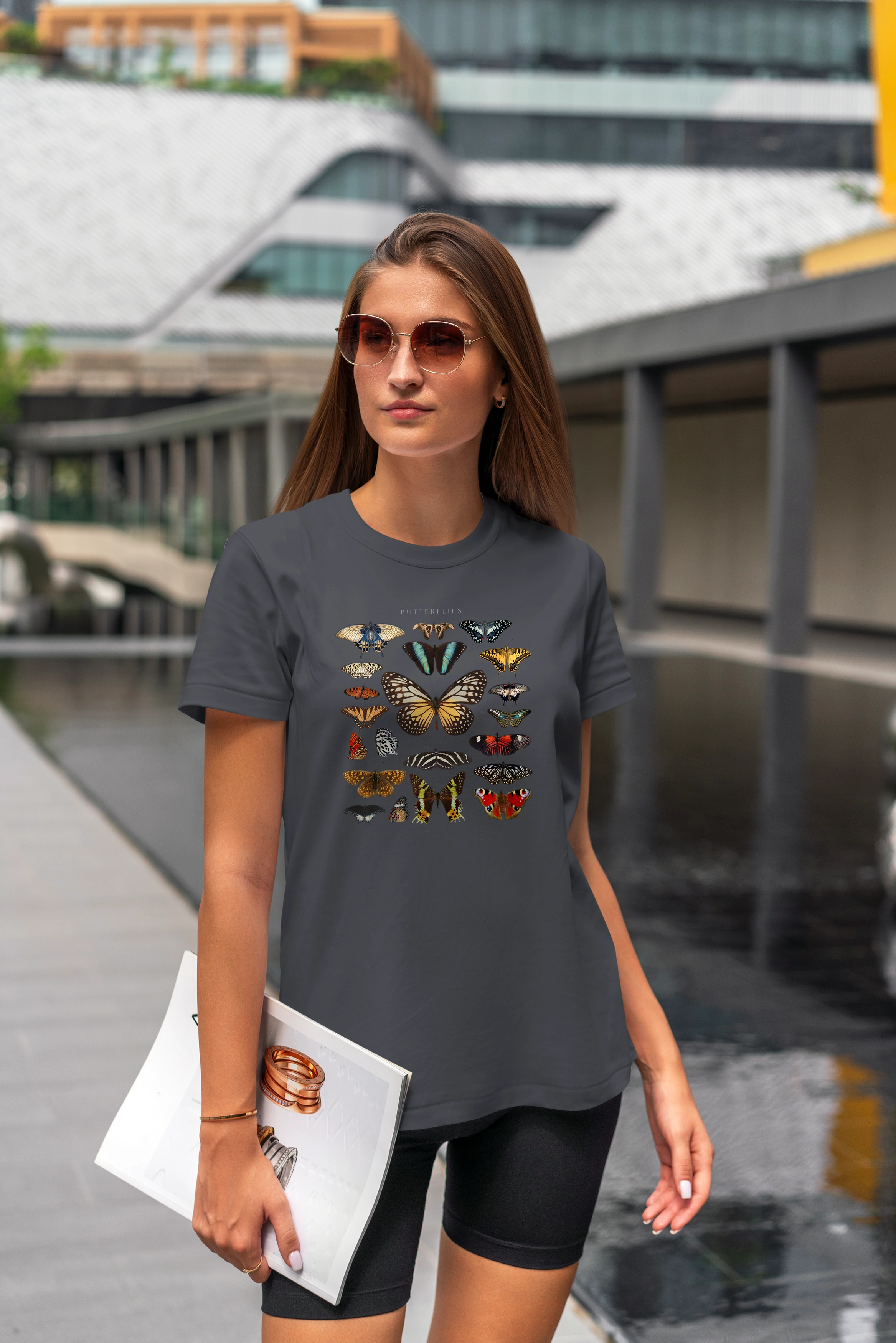 חולצה מגדיר פרפרים