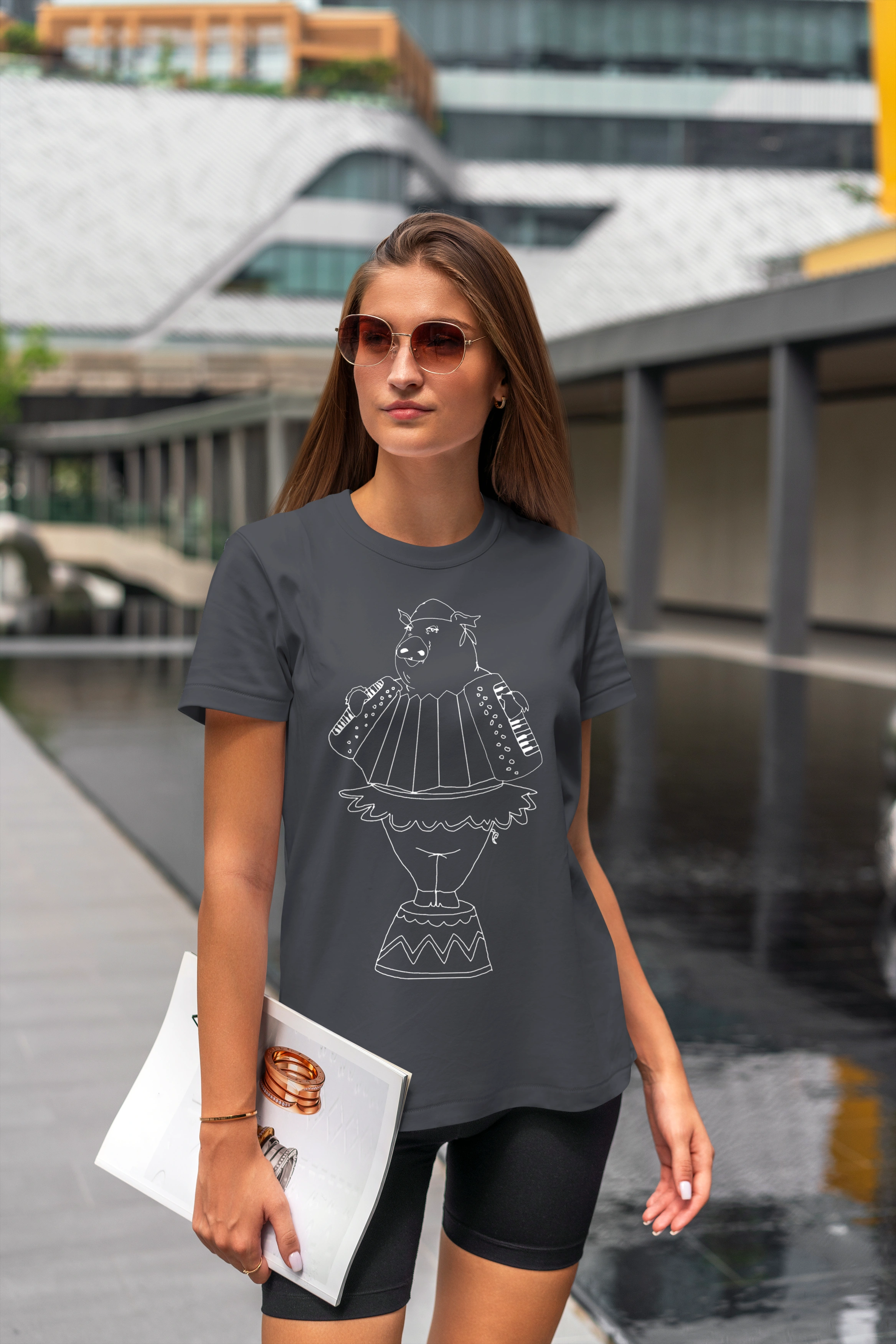 תצוגה חלופית של חולצה הופעת קרקס