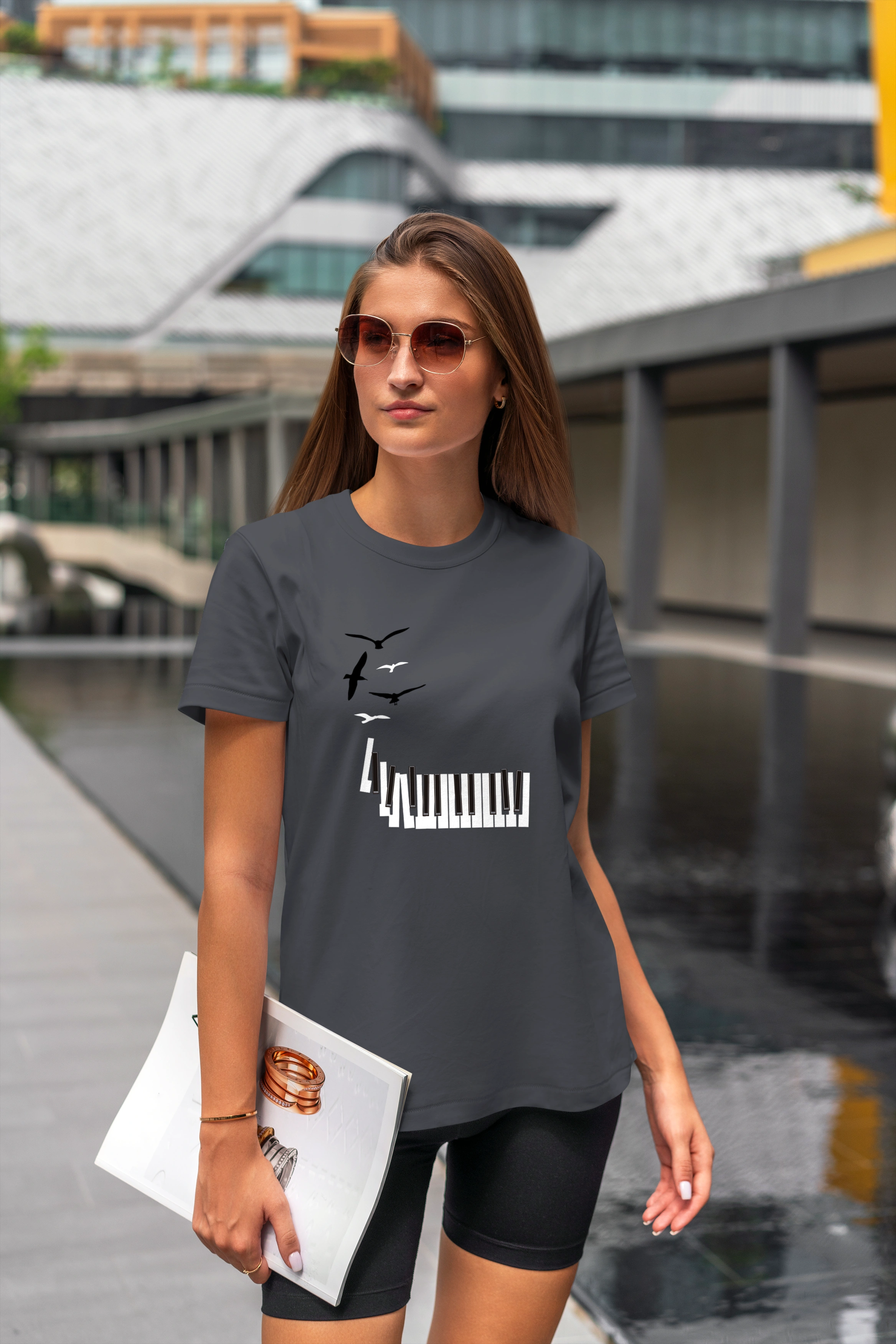 חולצה קלידים וציפורים