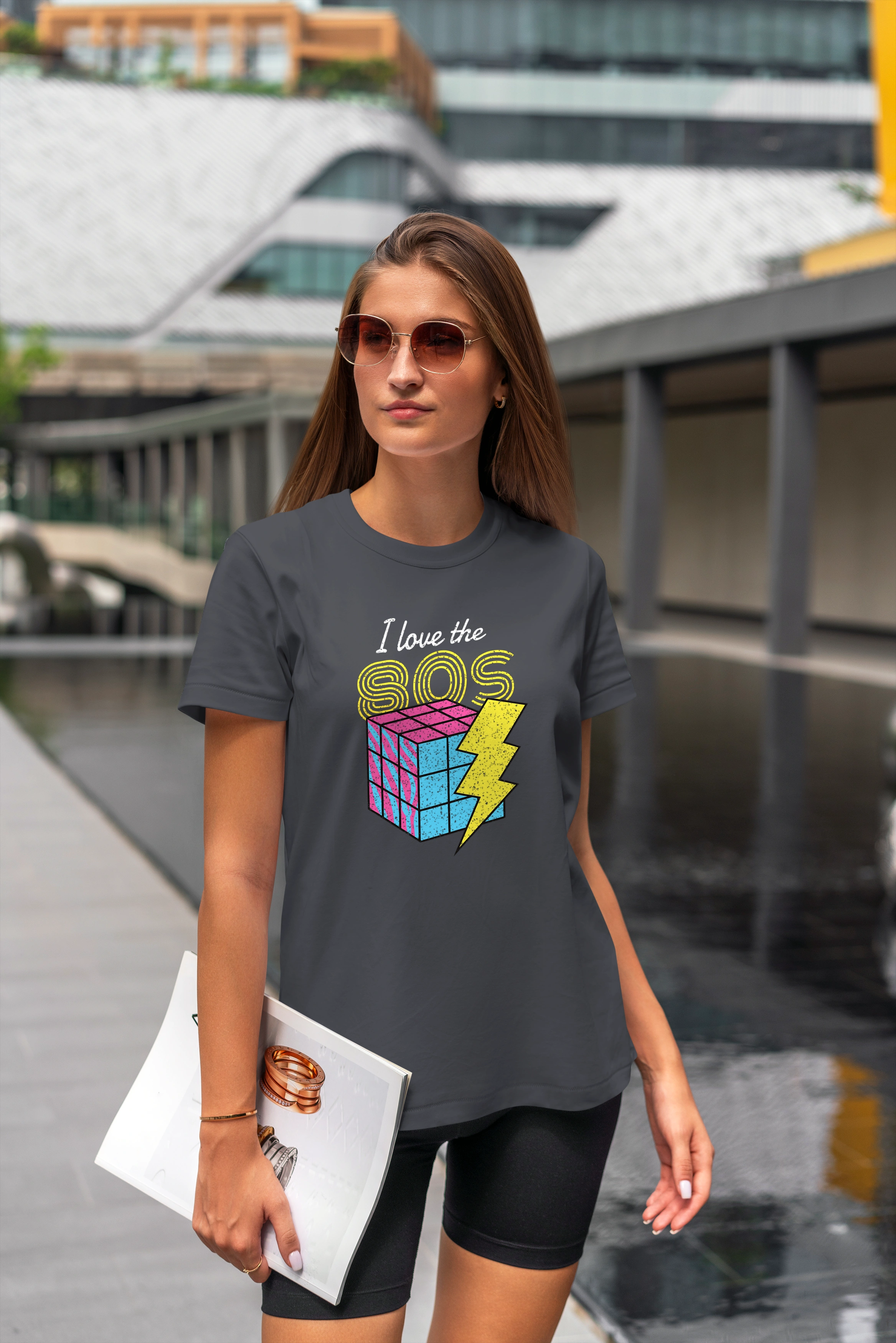 תצוגה חלופית של חולצה קובייה הונגרית שנות השמונים