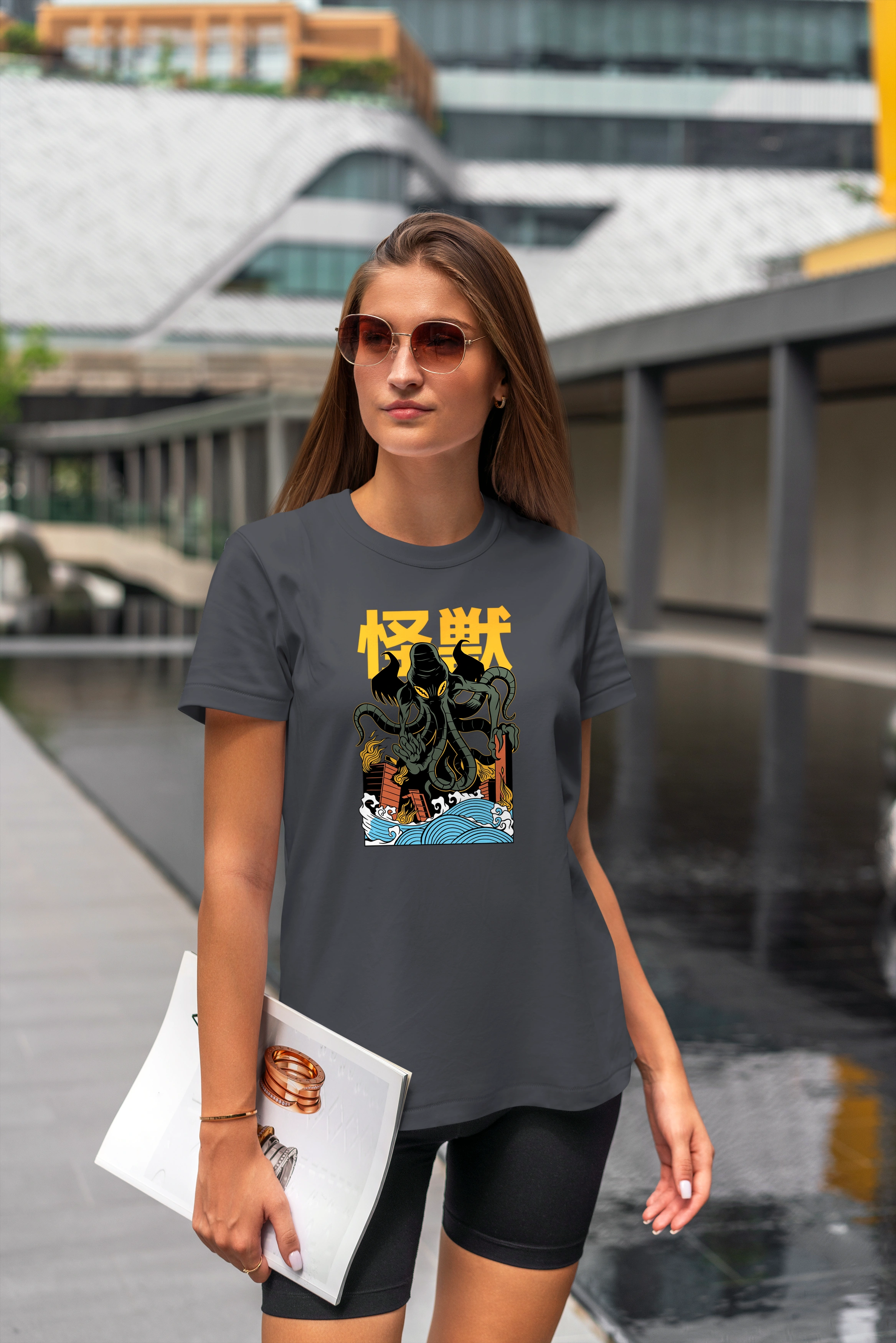 תצוגה חלופית של חולצה צונאמי