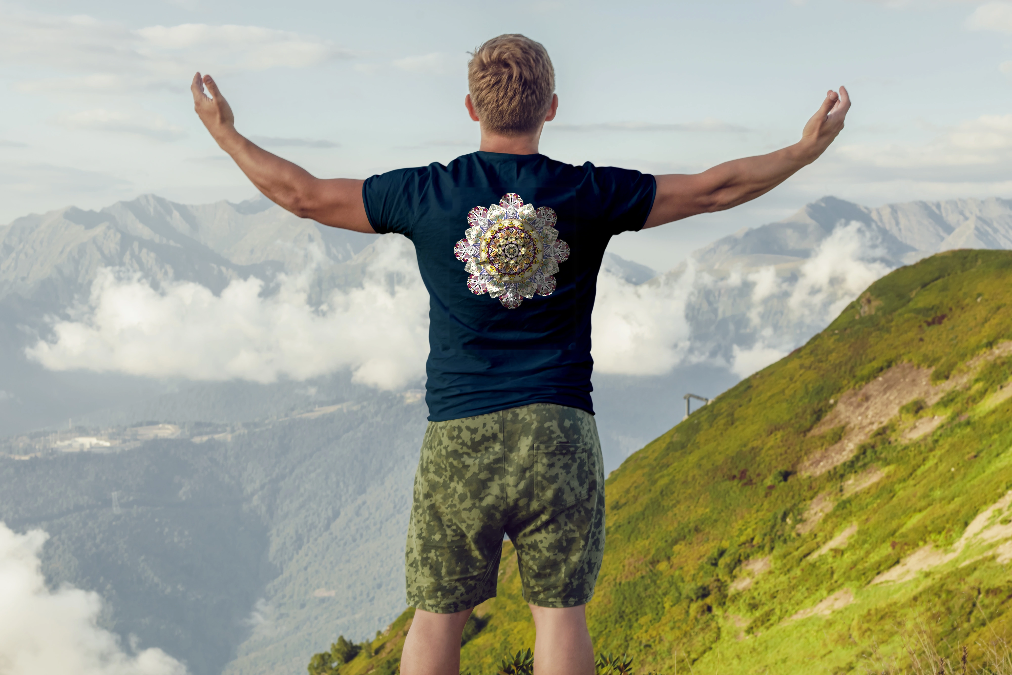 תצוגה חלופית של חולצה מנדלת סנטר