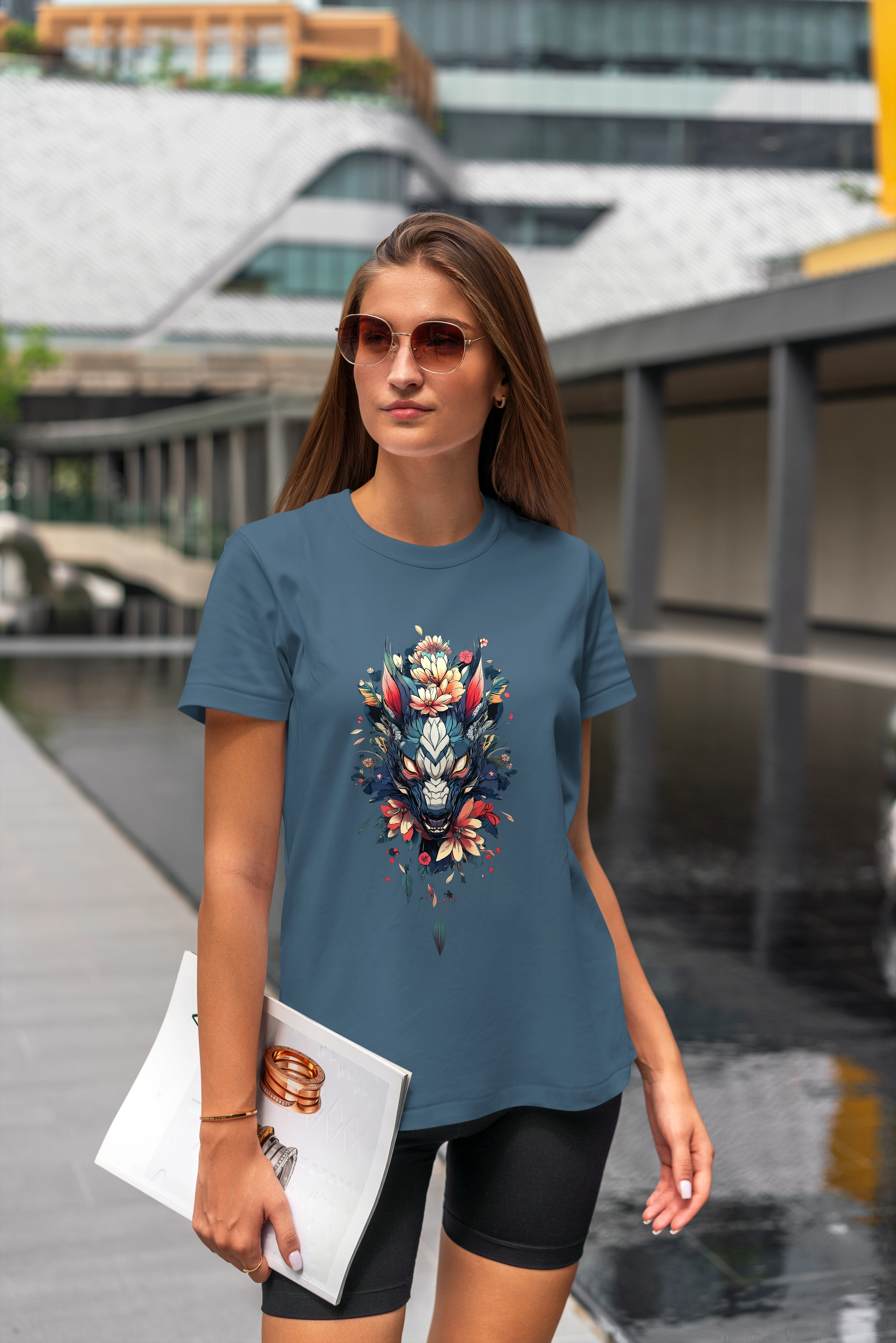 תצוגה חלופית של חולצה שועל אנימה ופרחים