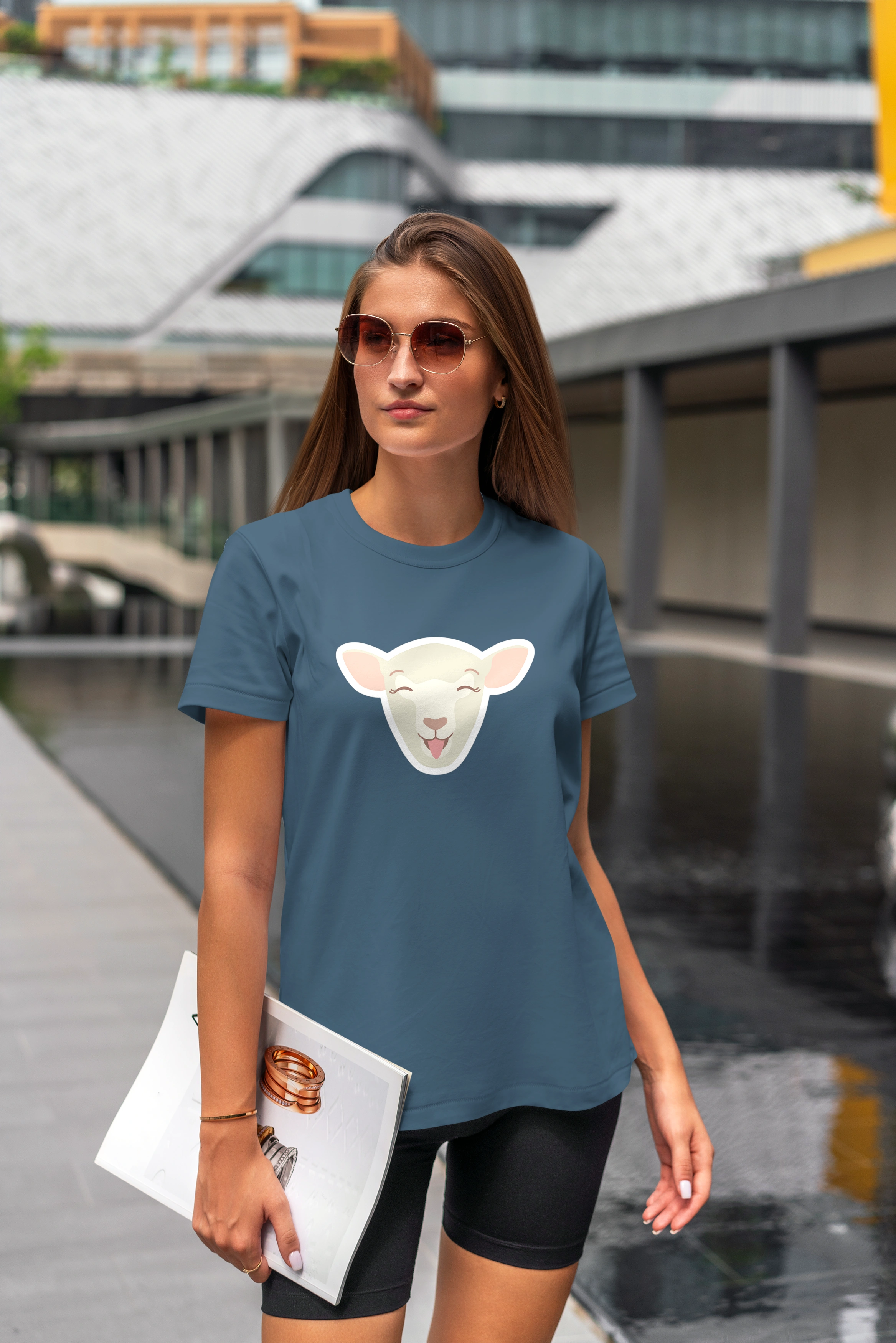 חולצה כבשה שמחה