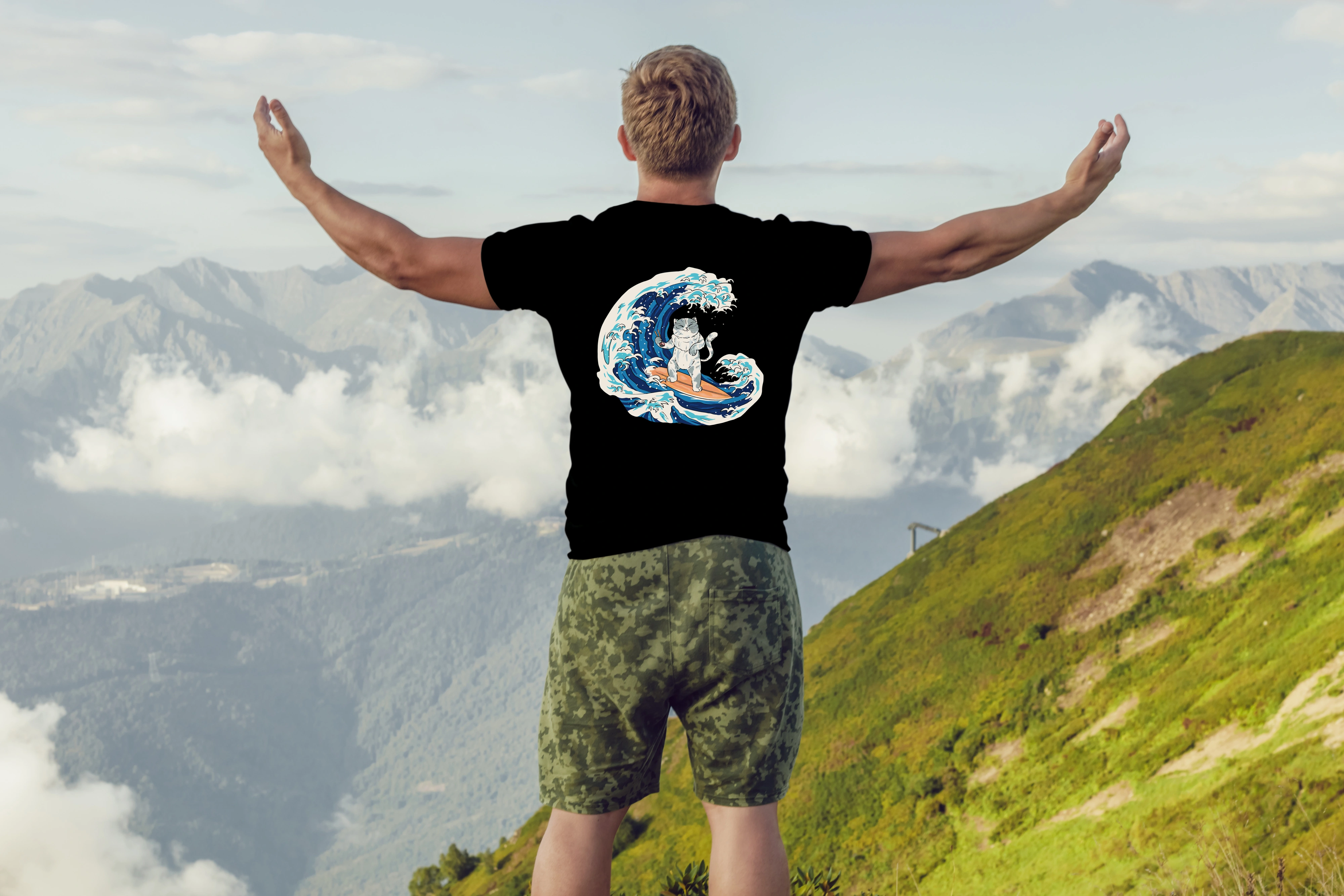 תצוגה חלופית של חולצה Cat Sushi Wave