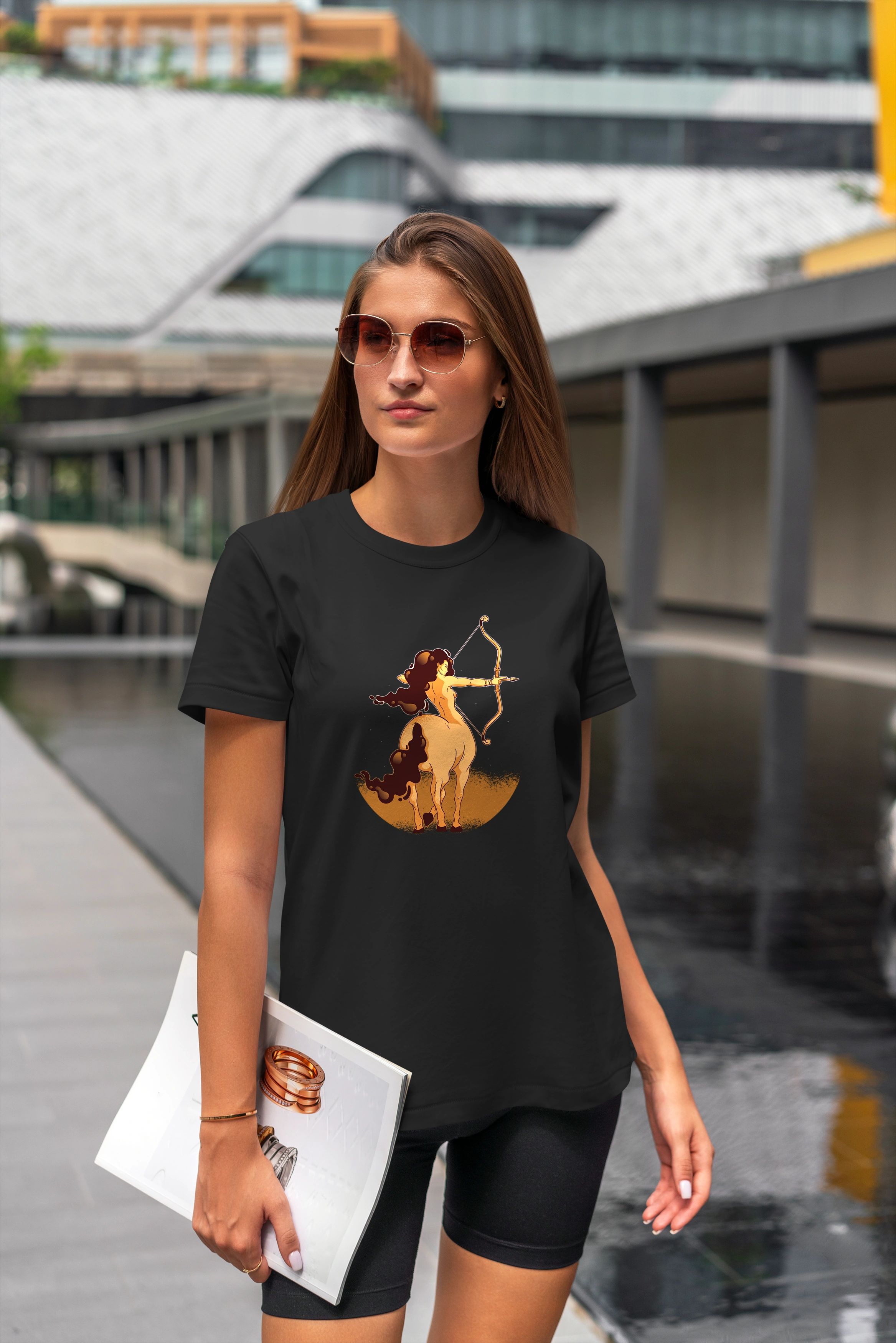 תצוגה חלופית של חולצה קשתית