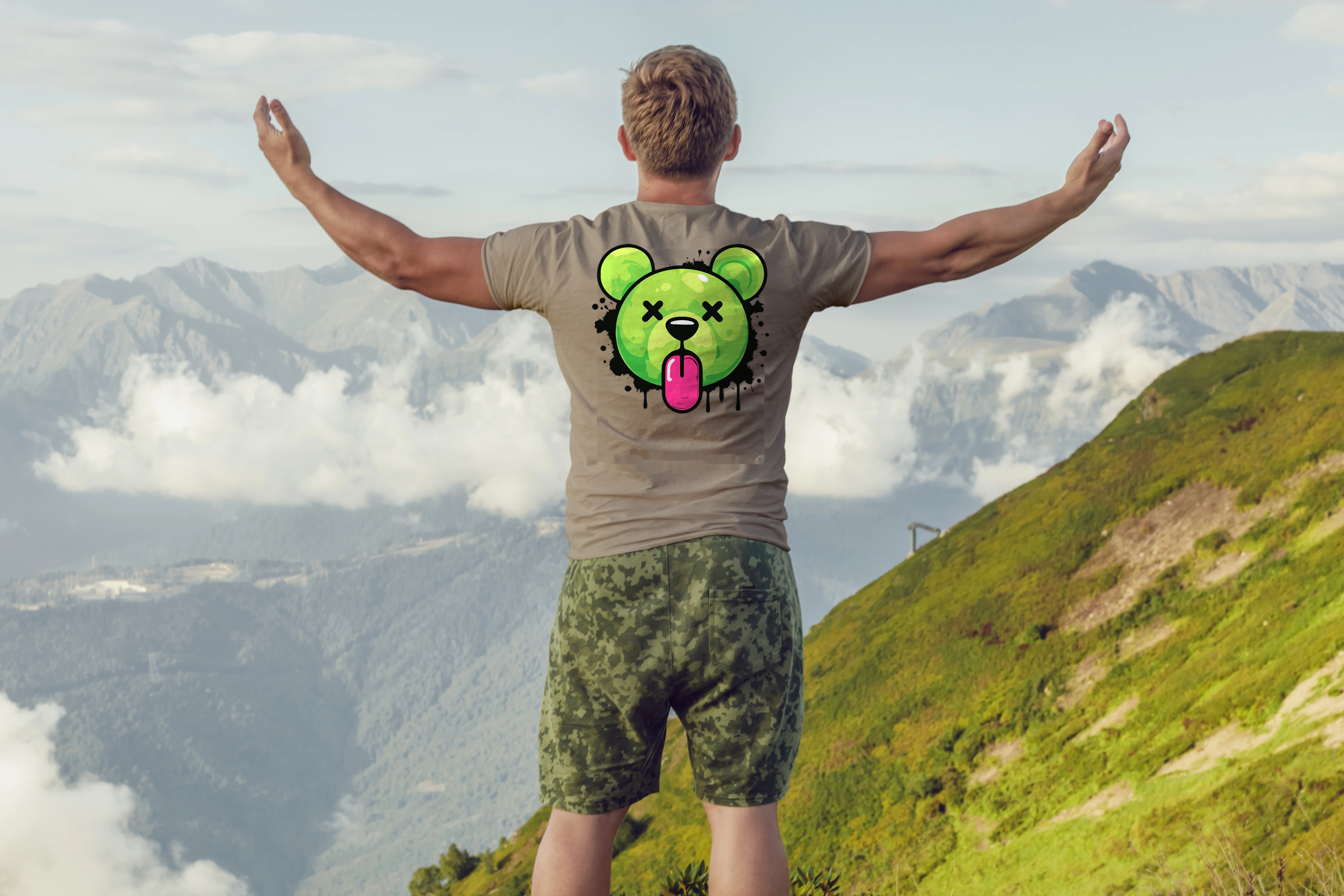 תצוגה חלופית של חולצה דובי ירוק בעיצוב גרפי