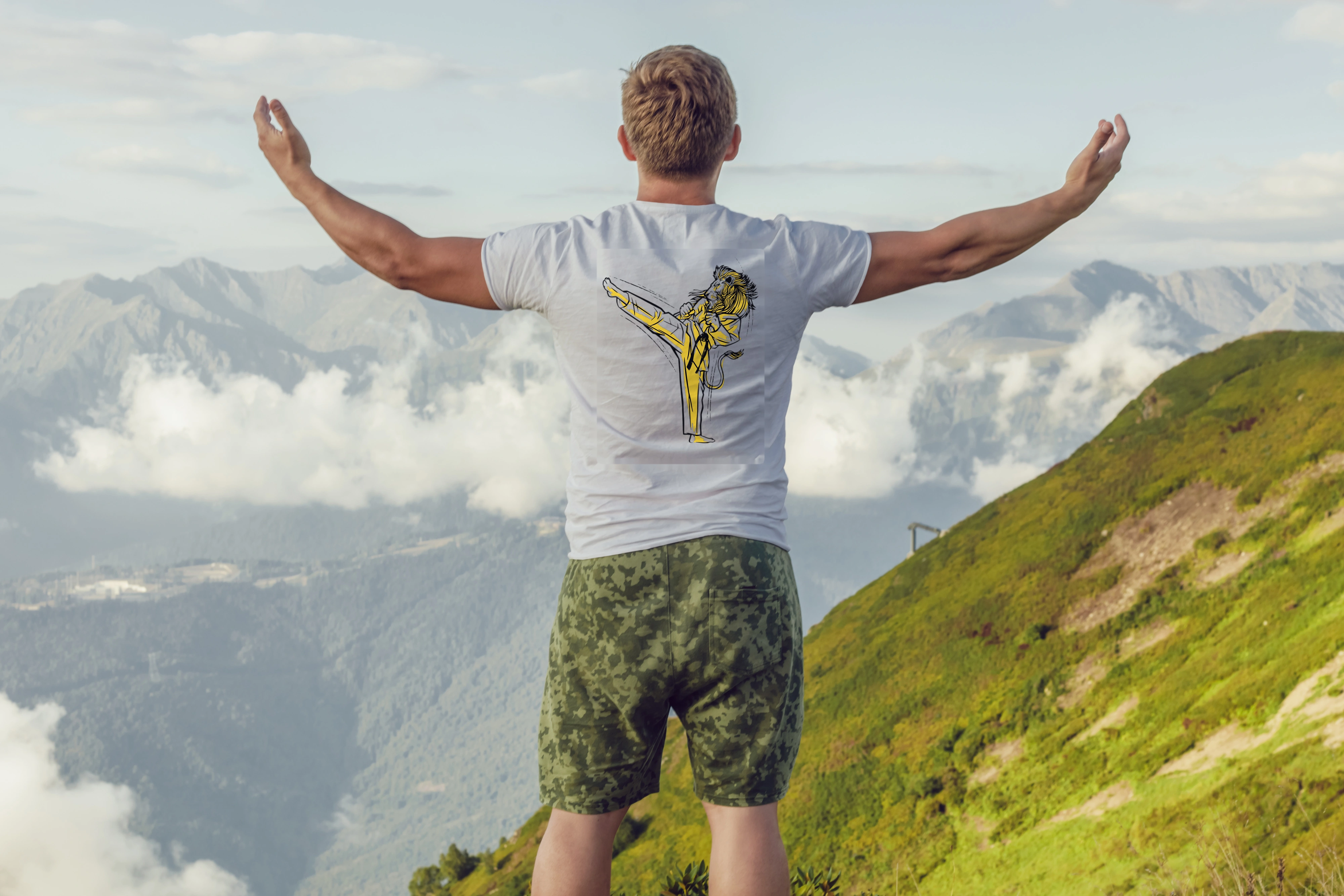 תצוגה חלופית של חולצה אריה קראטה