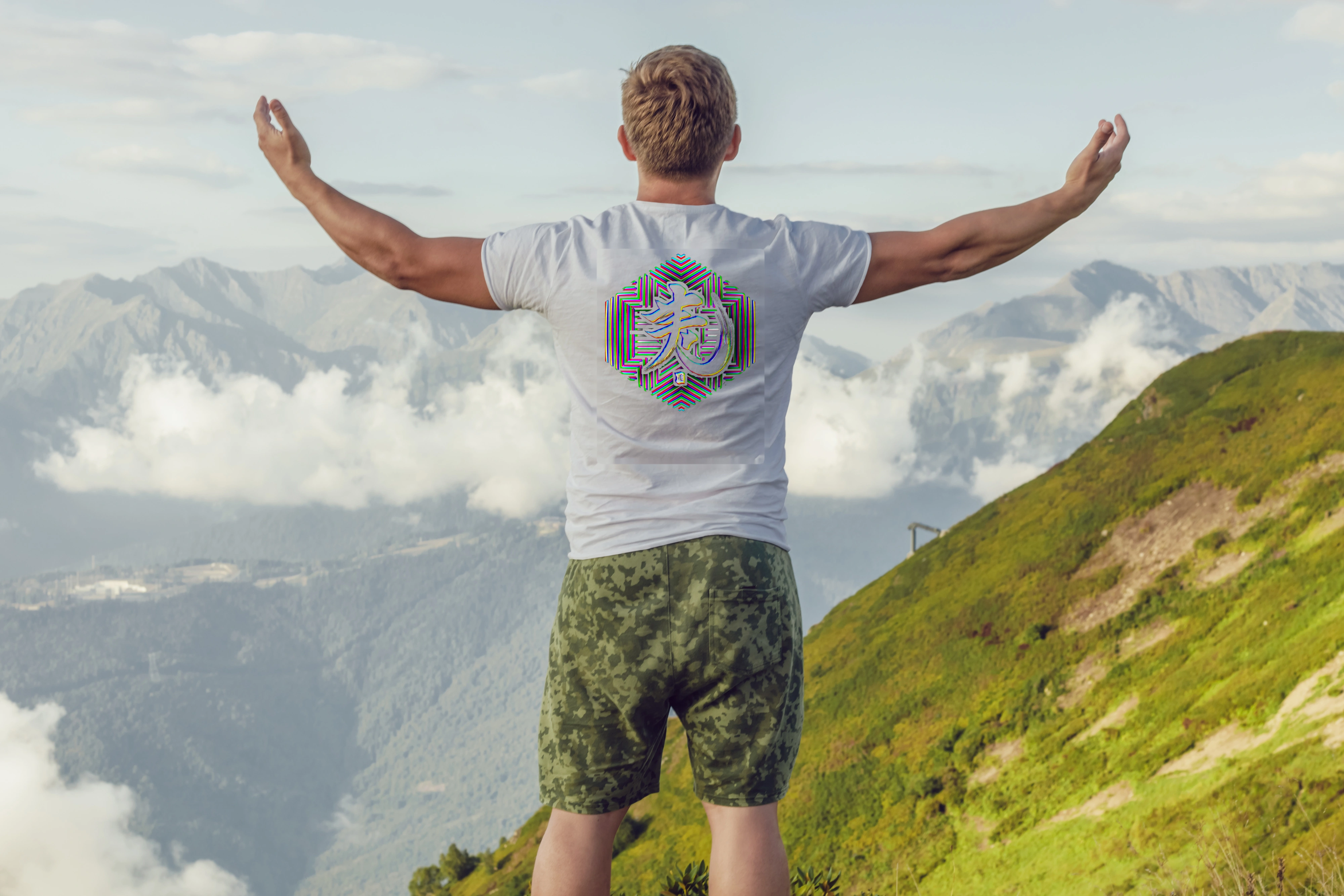 חולצה om glow 2